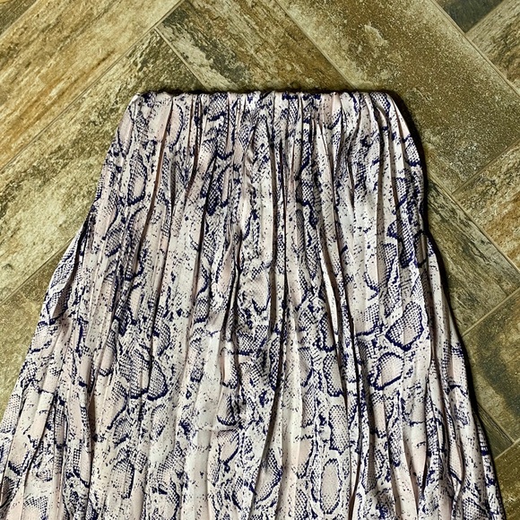 Snake Skin Midi Pleated Skirt - Picture 4 of 8